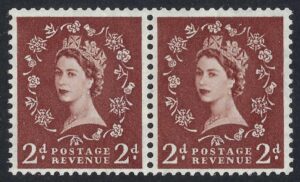 QEII sg543b(d) Spec S38(e) St Edward`s Crown 2d light red-brown pair (wmk sideways) – mounted mint